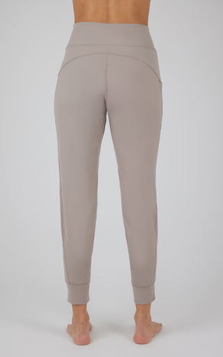 Interlock Zipper Pockets Greenwich Jogger