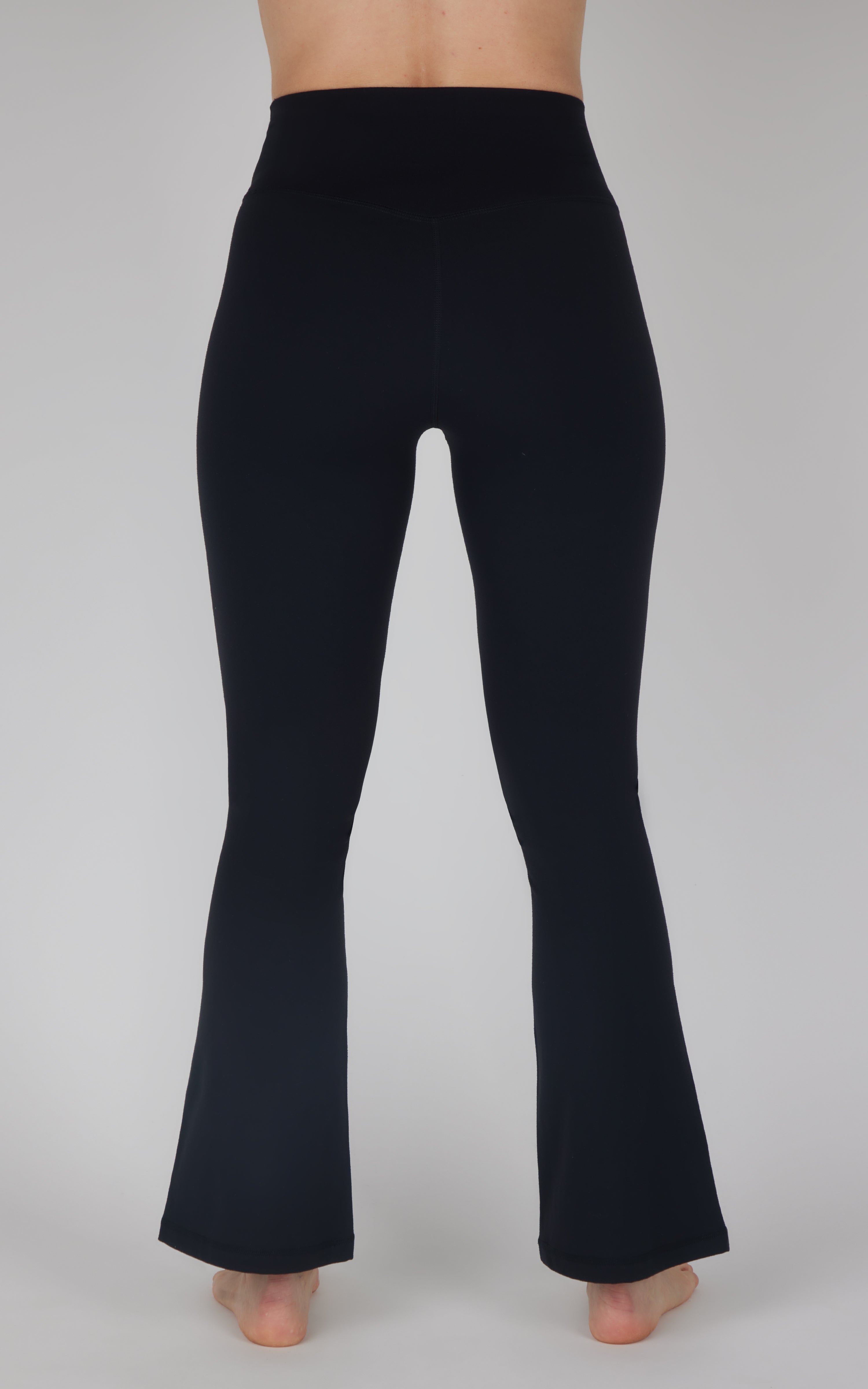 Ultra Lush Madison Elastic Free Crossover V-Back 7/8 Flared Pant