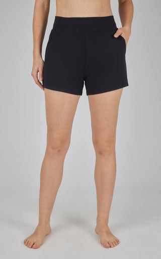 Lux Clean Front Multi Pocket 4" Short