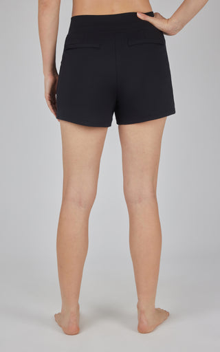 Lux Clean Front Multi Pocket 4" Short