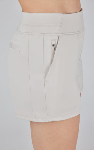 Lux Clean Front Multi Pocket 4" Short