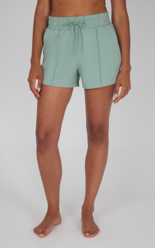 Lux City Life 4" Short - Our Cafe Story