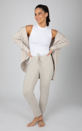 Yogalicious: Cutout Activewear Set in Grey Ombre