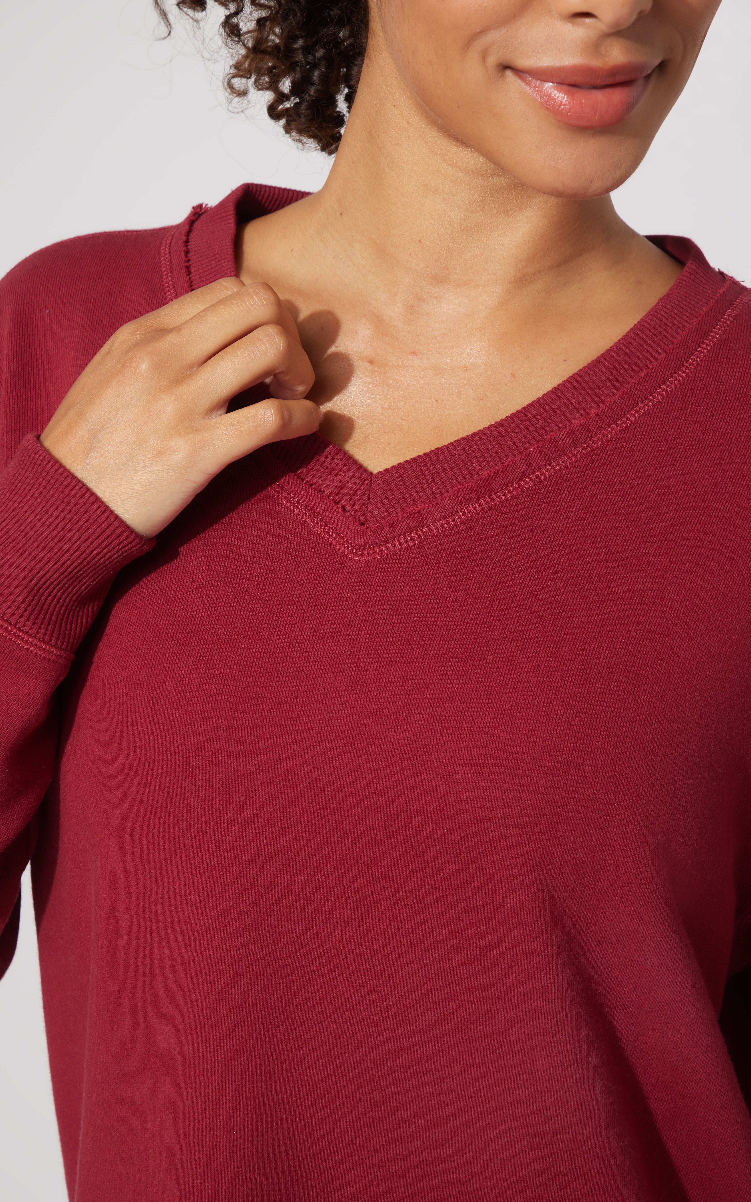 Loop Terry V-Neck Oversized Pullover