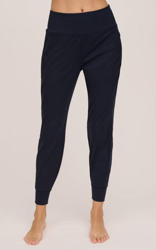 Interlock Zipper Pockets Greenwich Jogger - 90 Degree by Reflex