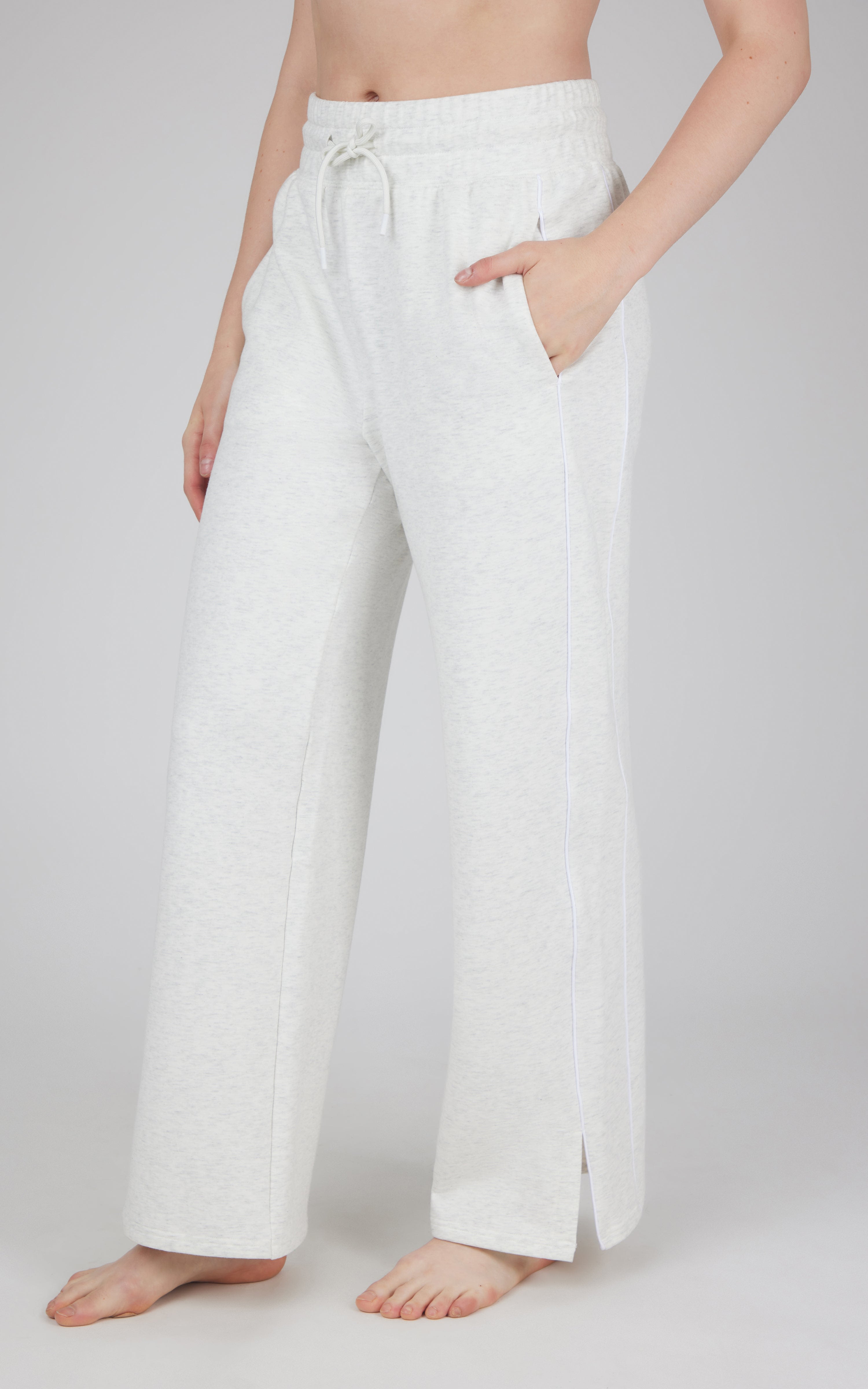 Cloud Plush Loose Fit Sweatpant - 90 Degree by Reflex