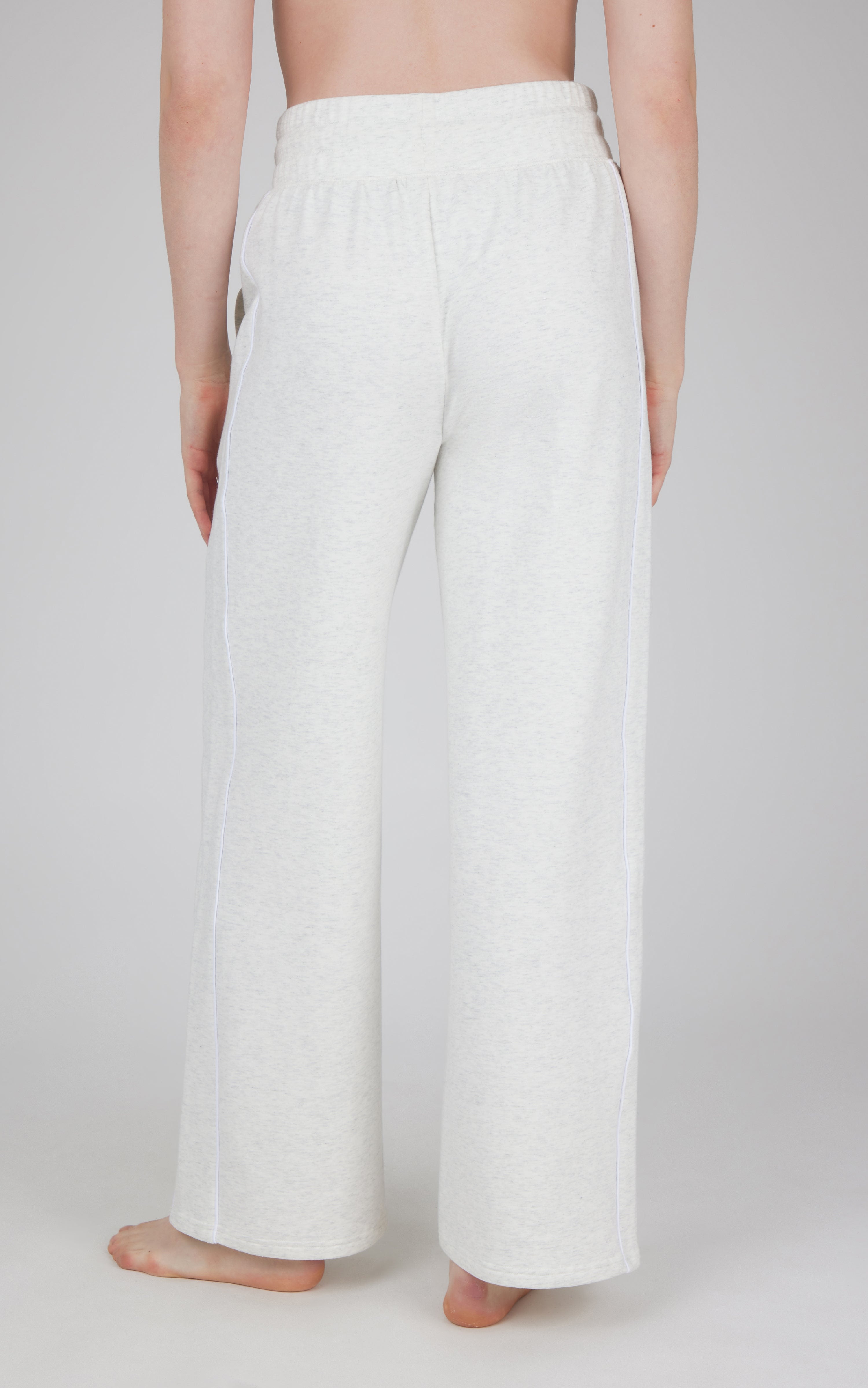 Cloud Plush Loose Fit Sweatpant - 90 Degree by Reflex