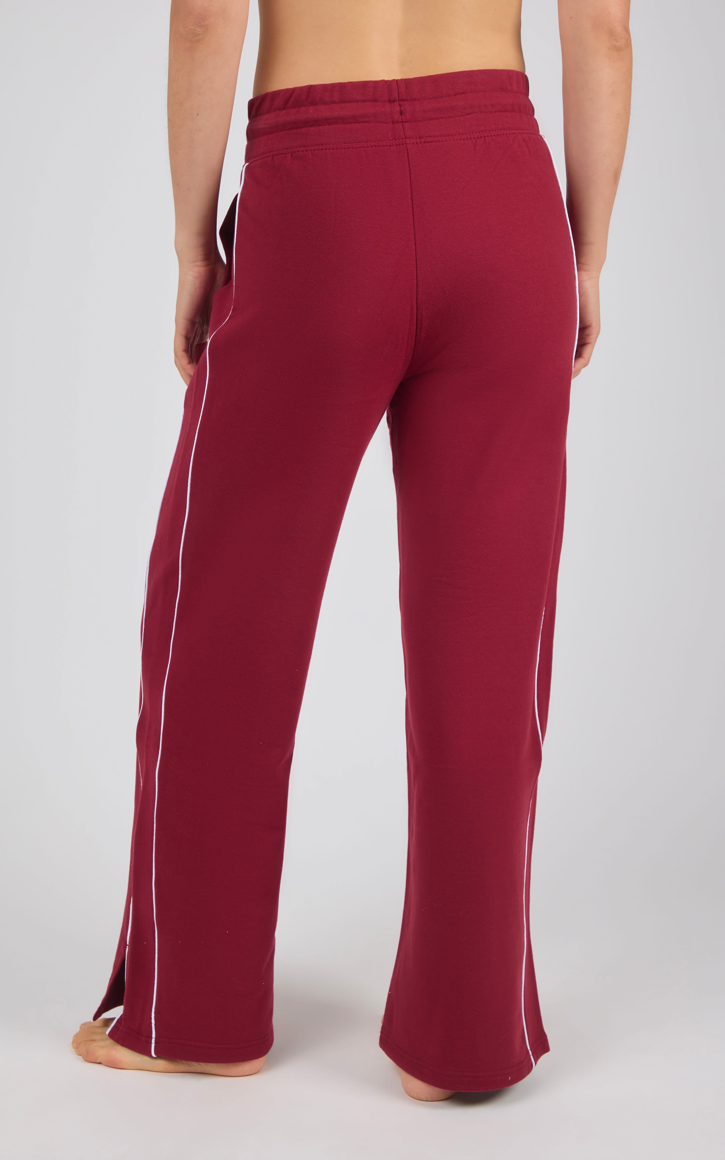 Cloud Plush Loose Fit Sweatpant - 90 Degree by Reflex