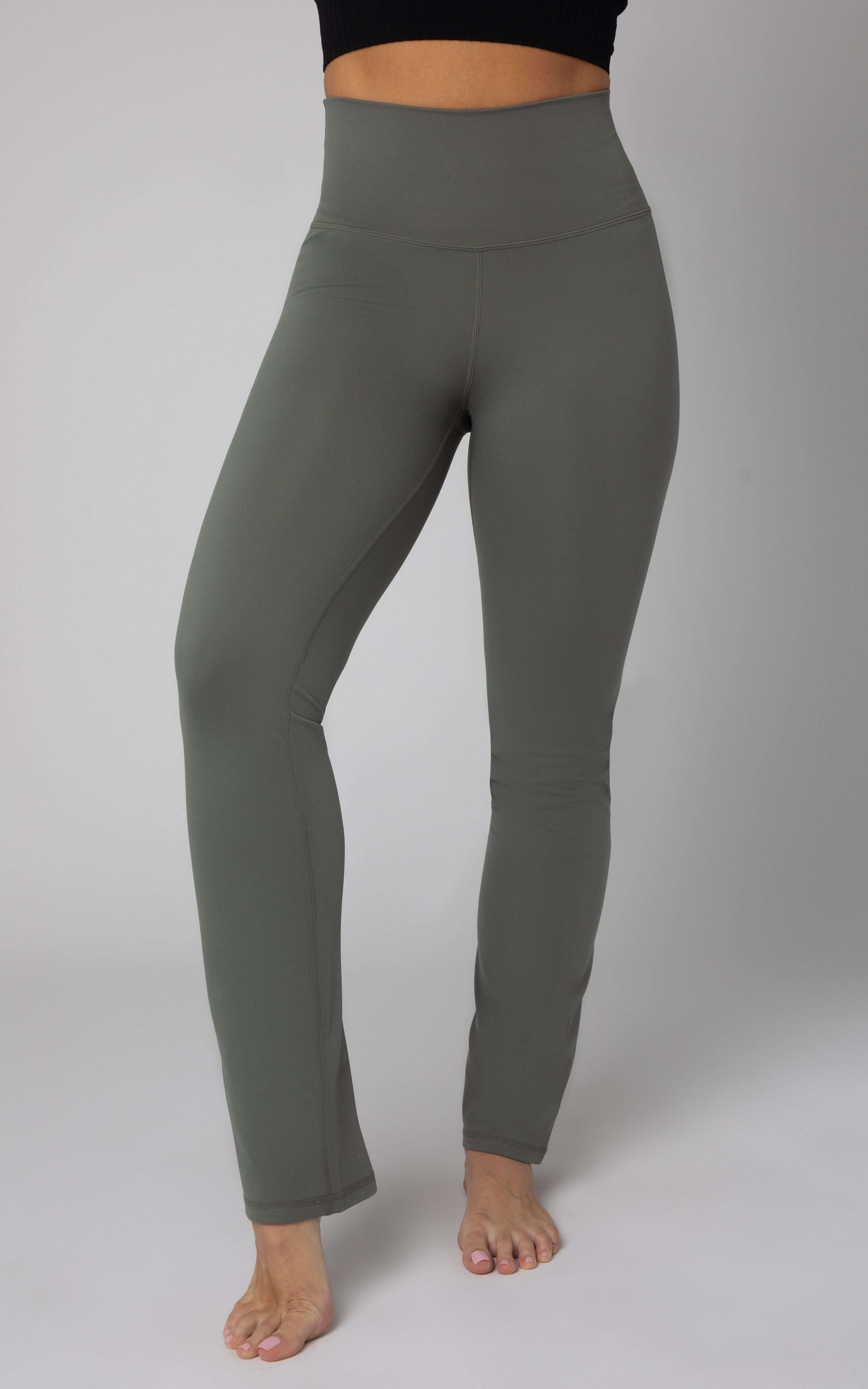 Interlock Everyday Straight Leg Pant