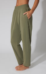 Lux Straight Leg Pant w Elastic Waist