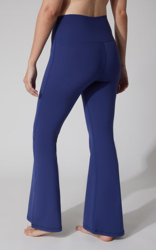 Lux Elastic Free 7/8 Flare Leg Pant
