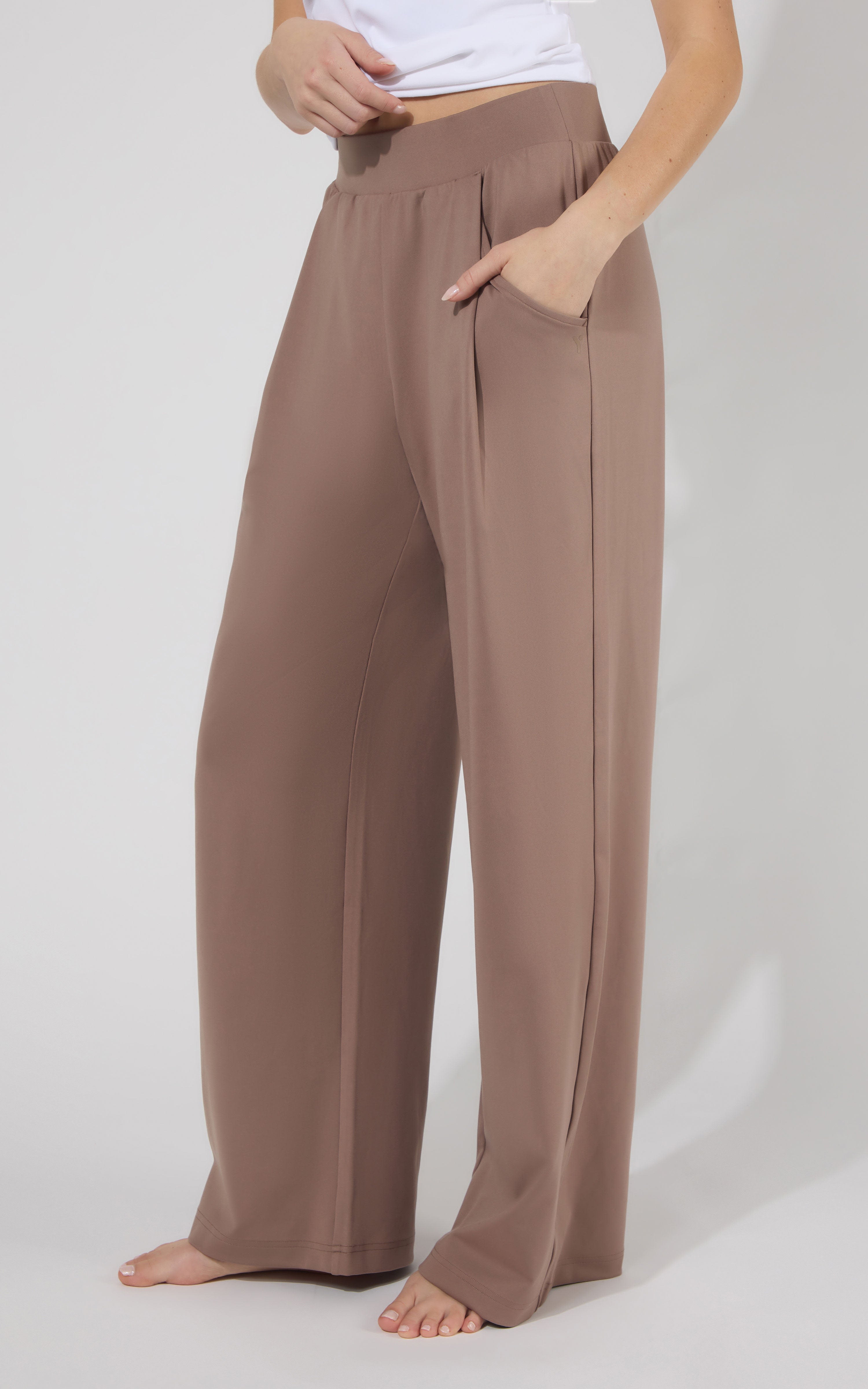 Lux Park Ave Wide Leg Pleated Pant W/ Side Pockets - 90 Degree by Reflex