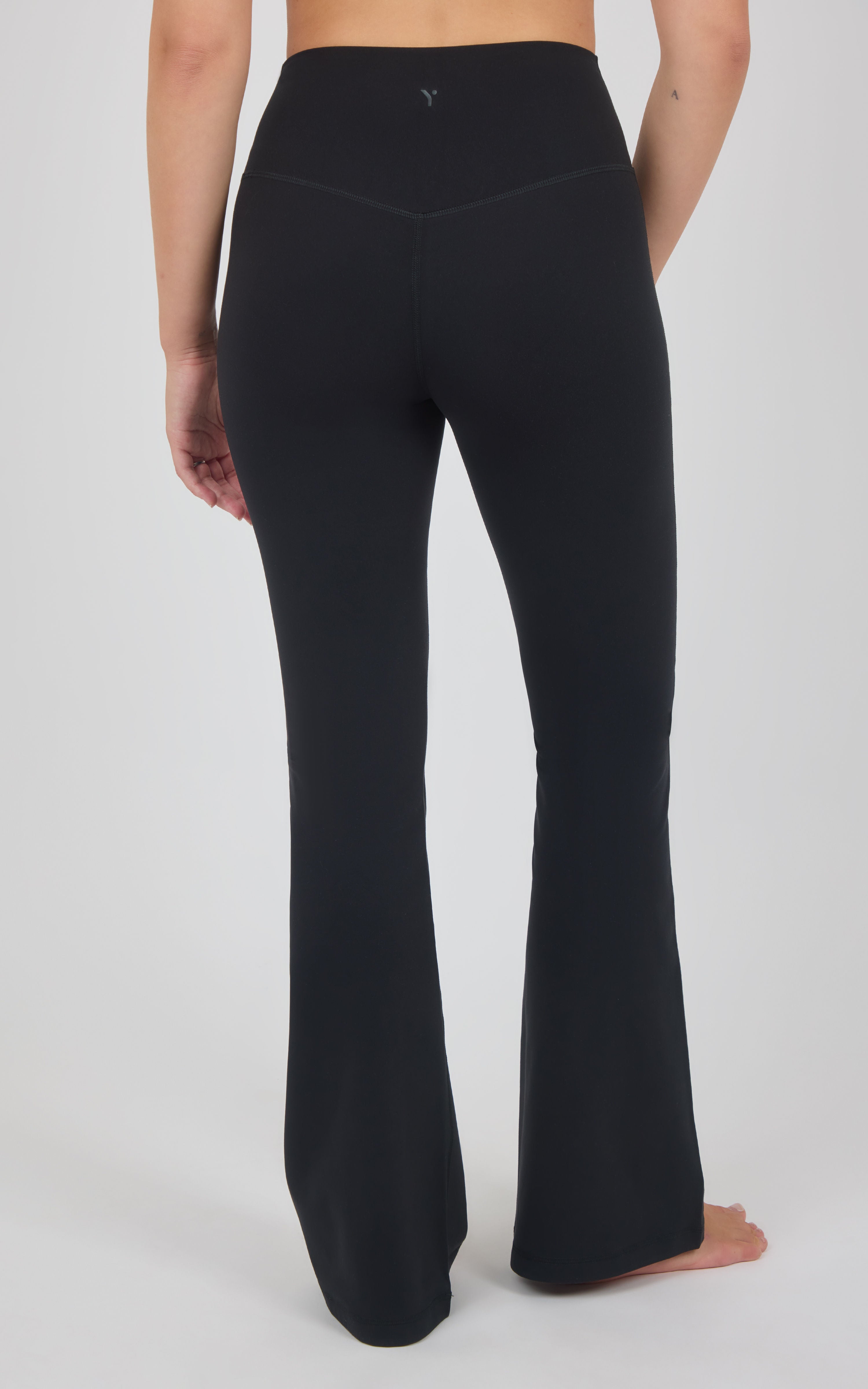 PY703851 Polarlux Flexvi V-Front Flare Pant – Black – view 03