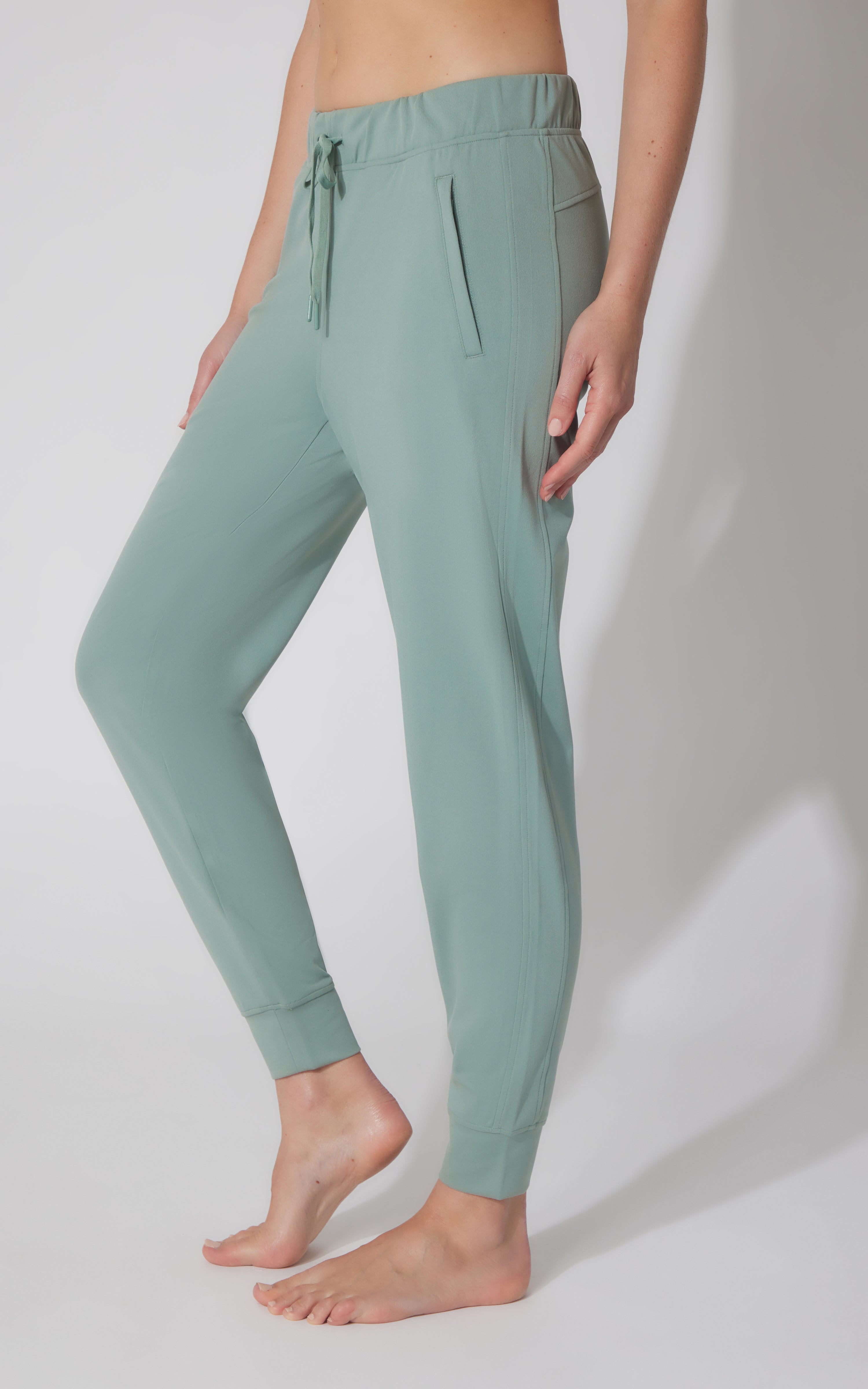 Lux Avenue Side Pocket Jogger - 90 Degree by Reflex