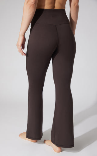 Lux Hudson Elastic Free V-Back 7/8 Flare Pant