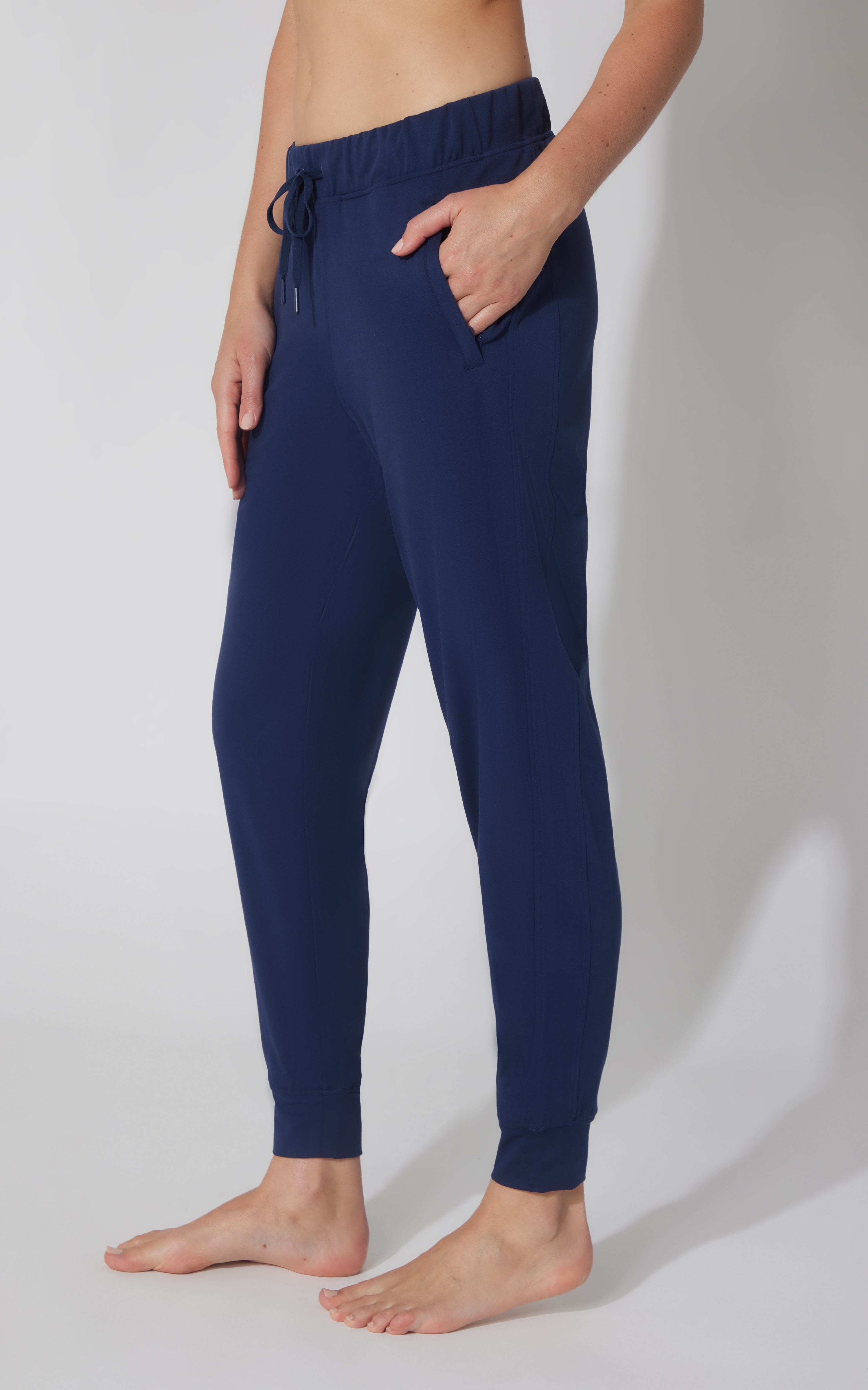 Lux Avenue Side Pocket Jogger - 90 Degree by Reflex