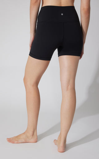 2 PK Lux Classic and Pocketed 5" Shorts