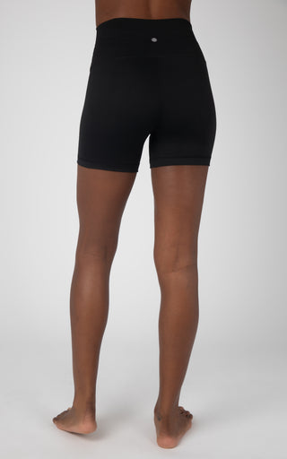 2 PK Lux Classic and Pocketed 5" Shorts