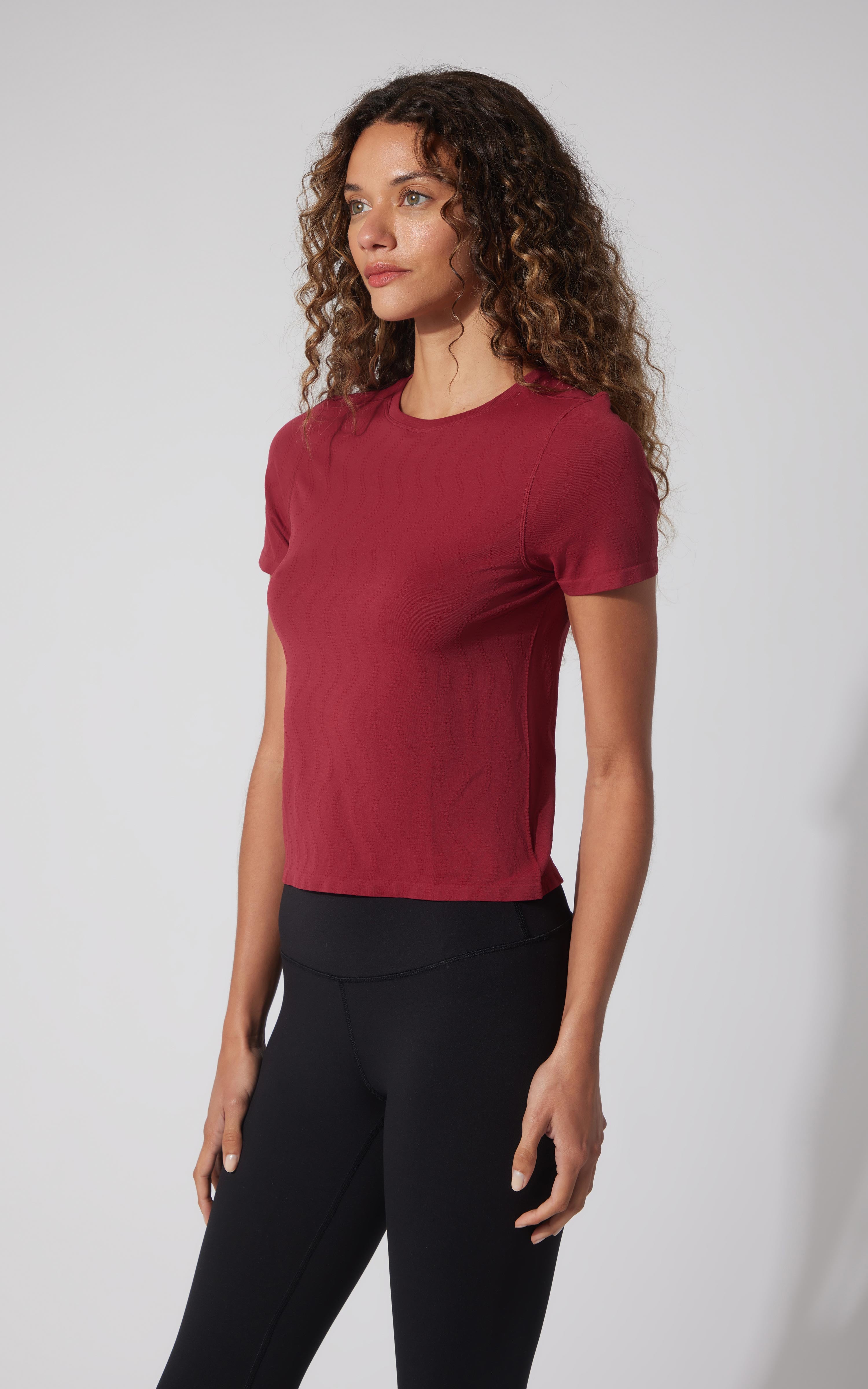 Seamless Crew Neck Patterned Short Sleeve Top