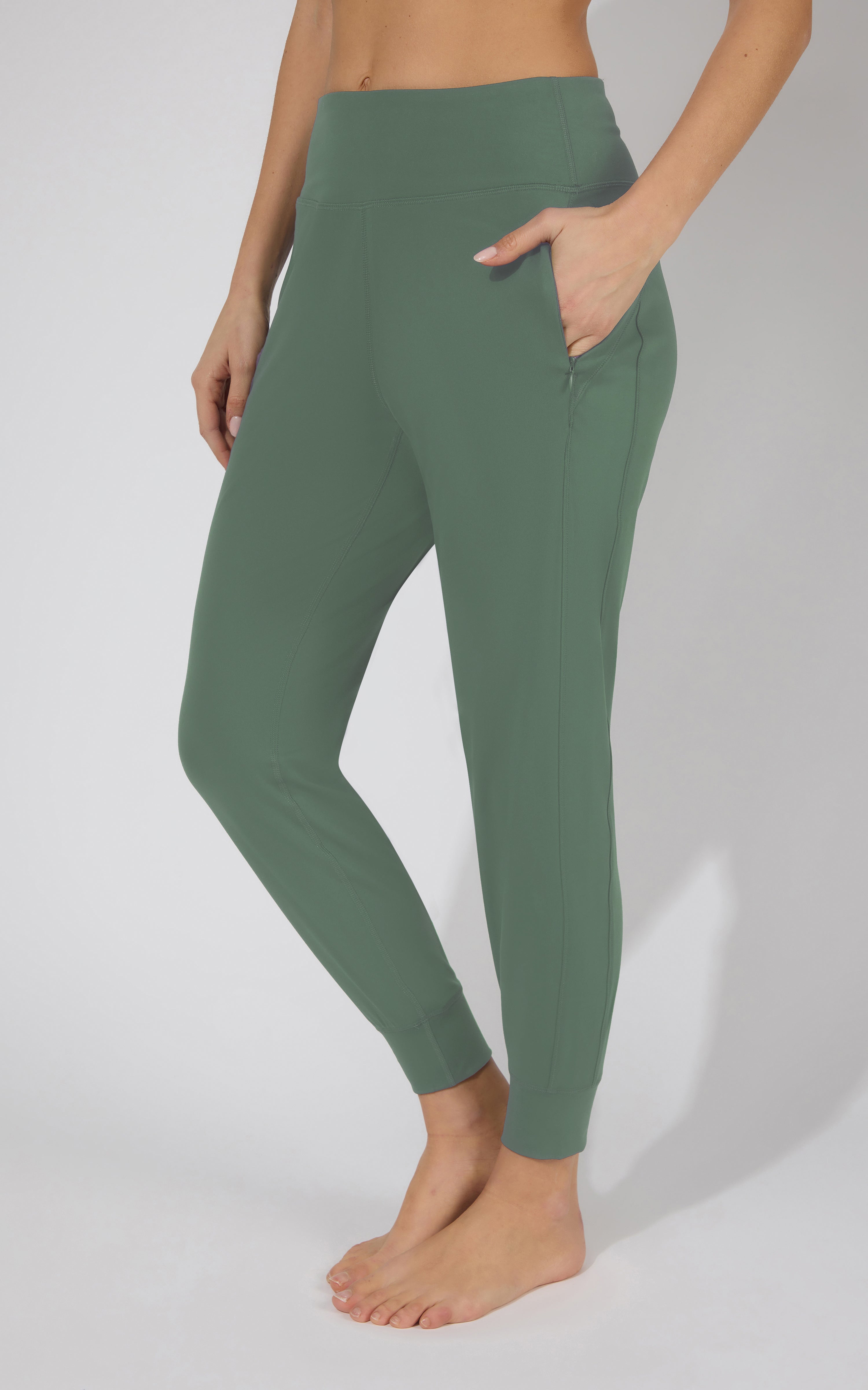 Interlock Zipper Pockets Greenwich Jogger - 90 Degree by Reflex