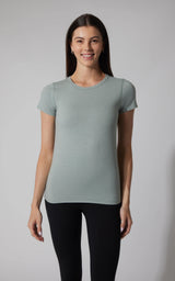 Heather thunder storm crew neck short sleeve tee with fitted silhouette on model.