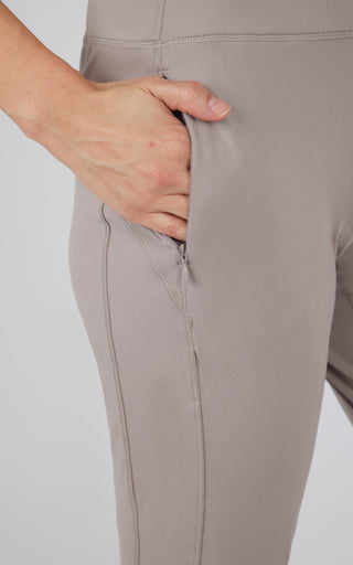 Interlock Zipper Pockets Greenwich Jogger - 90 Degree by Reflex