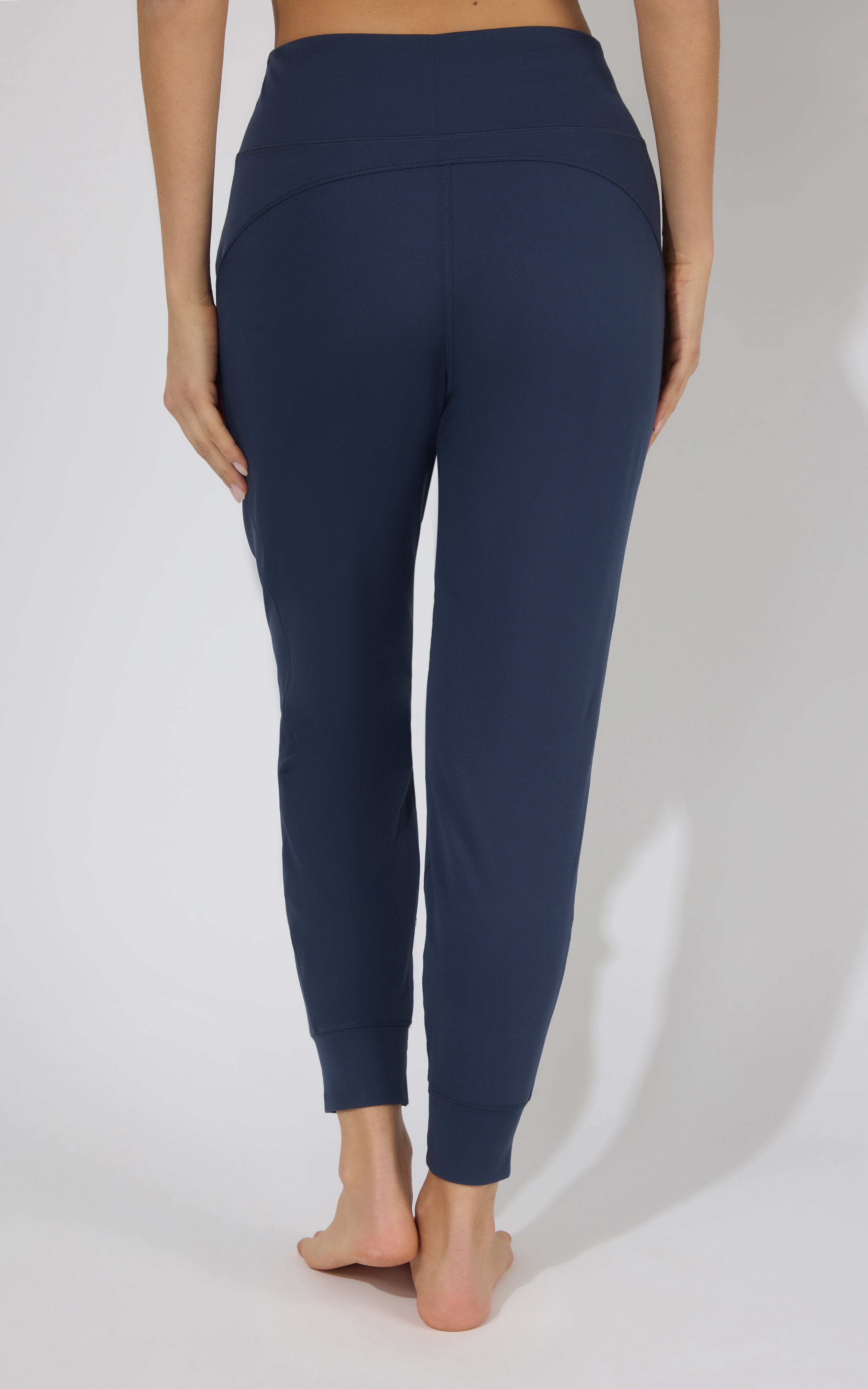Interlock Zipper Pockets Greenwich Jogger - 90 Degree by Reflex